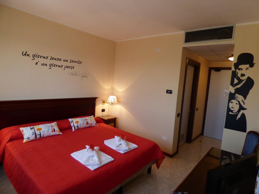 Hotel פידנצה מראה חיצוני תמונה